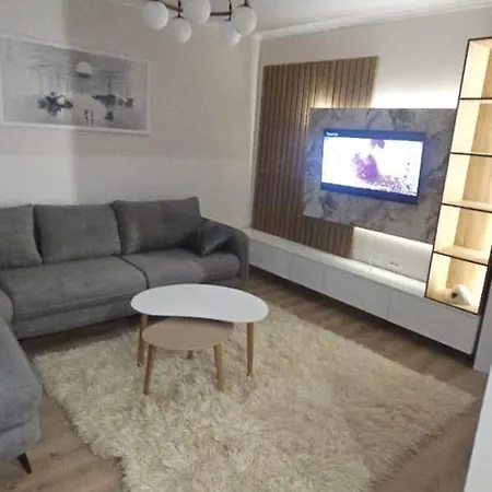 Apartment Apartment *